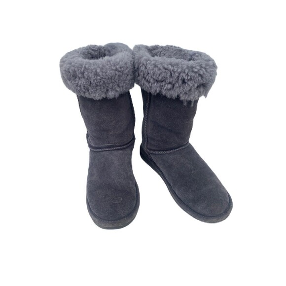 BEARPAW Tall Woman’s Size 8 Gray Suede Upper Sheepskin Wool Lined Boots Slip-On - Picture 3 of 16